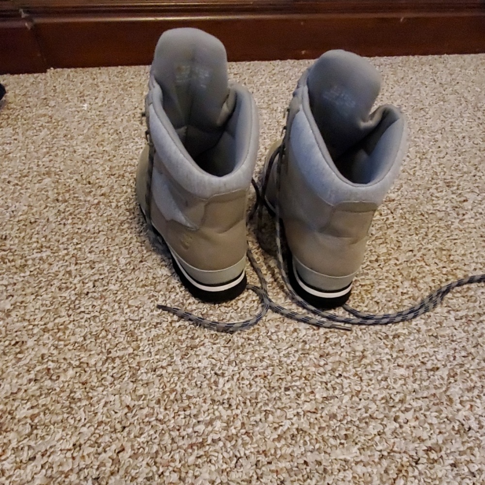 Shoes - Picture 3 of 3